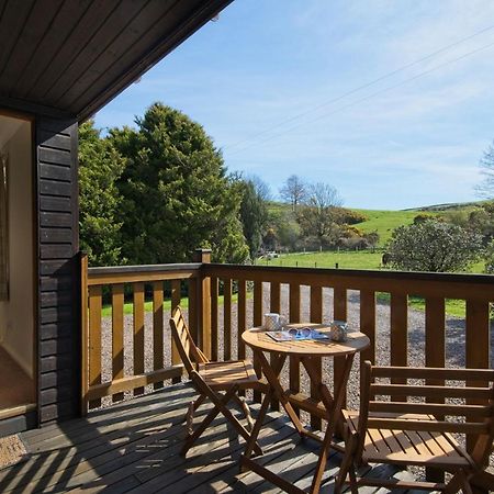 Queenshill Lodges Bridge of Dee Exterior photo